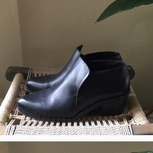 MAKE OFFER intentionally blank black shoes sz 41